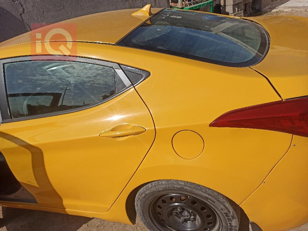 هیۆندای ئەلەنترا